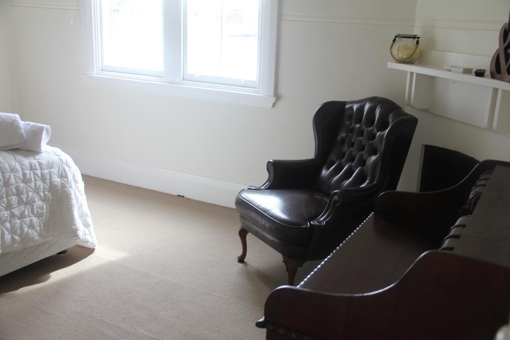 Mentor Chambers Apartment Bed & Breakfast West Wyalong Quarto foto