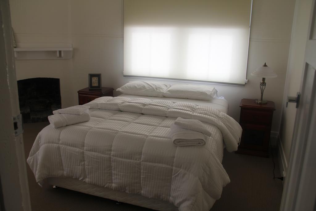 Mentor Chambers Apartment Bed & Breakfast West Wyalong Quarto foto