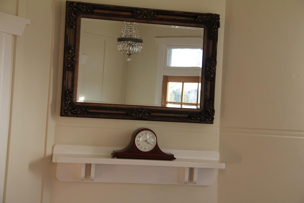 Mentor Chambers Apartment Bed & Breakfast West Wyalong Quarto foto