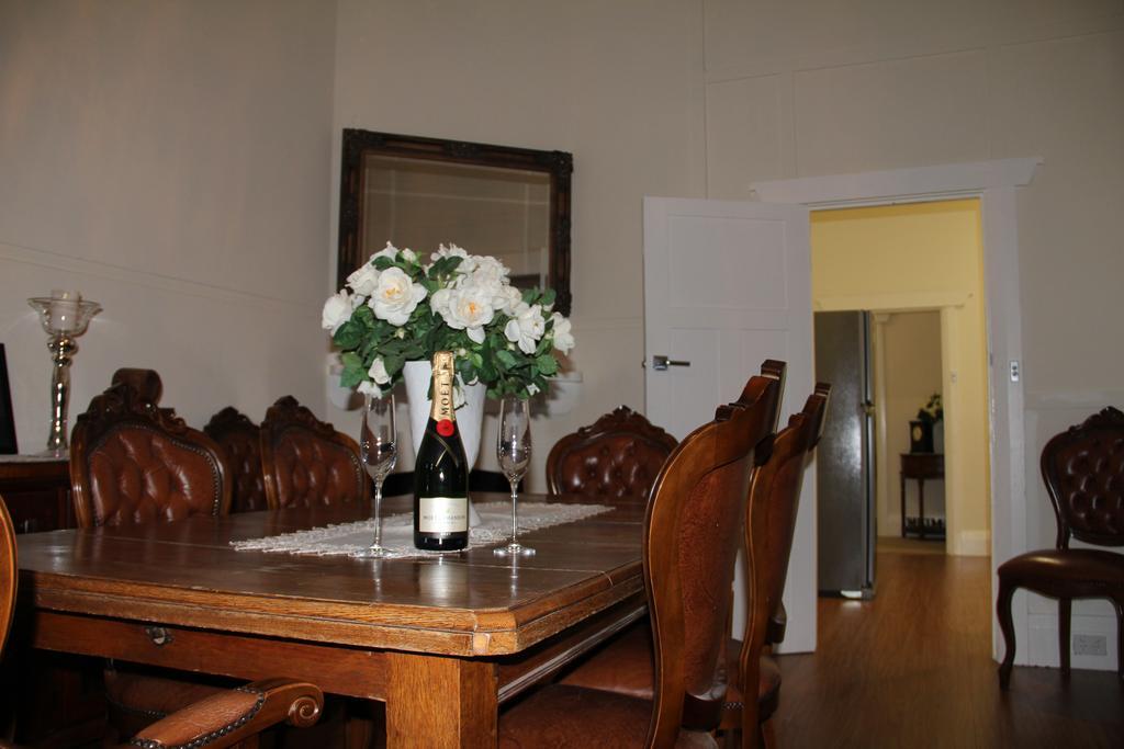 Mentor Chambers Apartment Bed & Breakfast West Wyalong Exterior foto