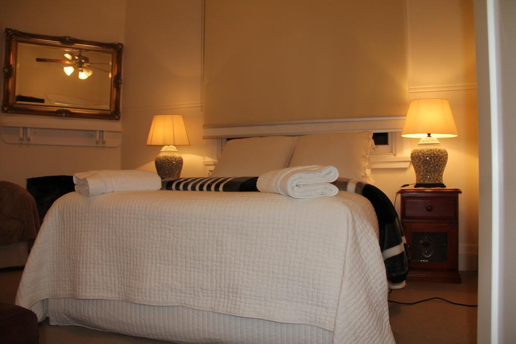 Mentor Chambers Apartment Bed & Breakfast West Wyalong Quarto foto